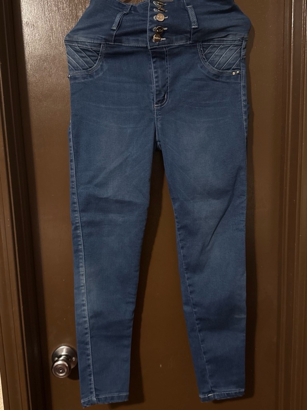 Kiwi Colombian Women’s High-Waist Dark Blue Jeans